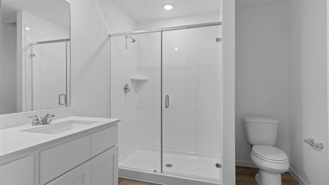 Representative furnished interior of a home built from the ESTERO by D.R. Horton in Canterra Creek 45' and 50' Homesites, Iowa Colony (Image 6).