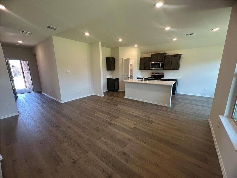 Image 14 of a home in Cartwright Ranch. Image 14 of a home in Cartwright Ranch.