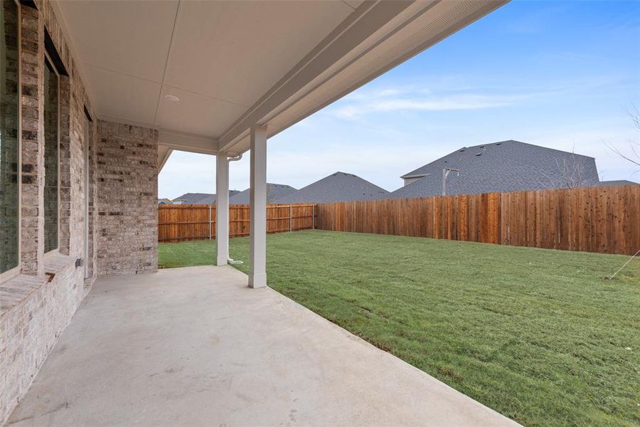 Exterior details and patio area of a home in Sutton Fields, Celina (Image 3).