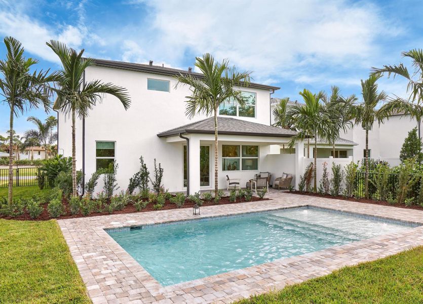 Exterior details and patio area of a home in Forest, Lake Worth (Image 2).