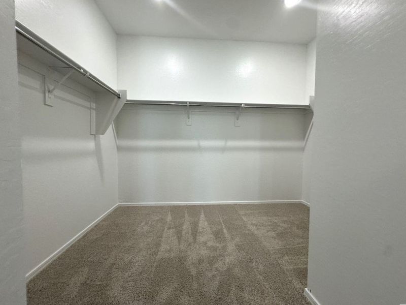 Primary suite walk in closet