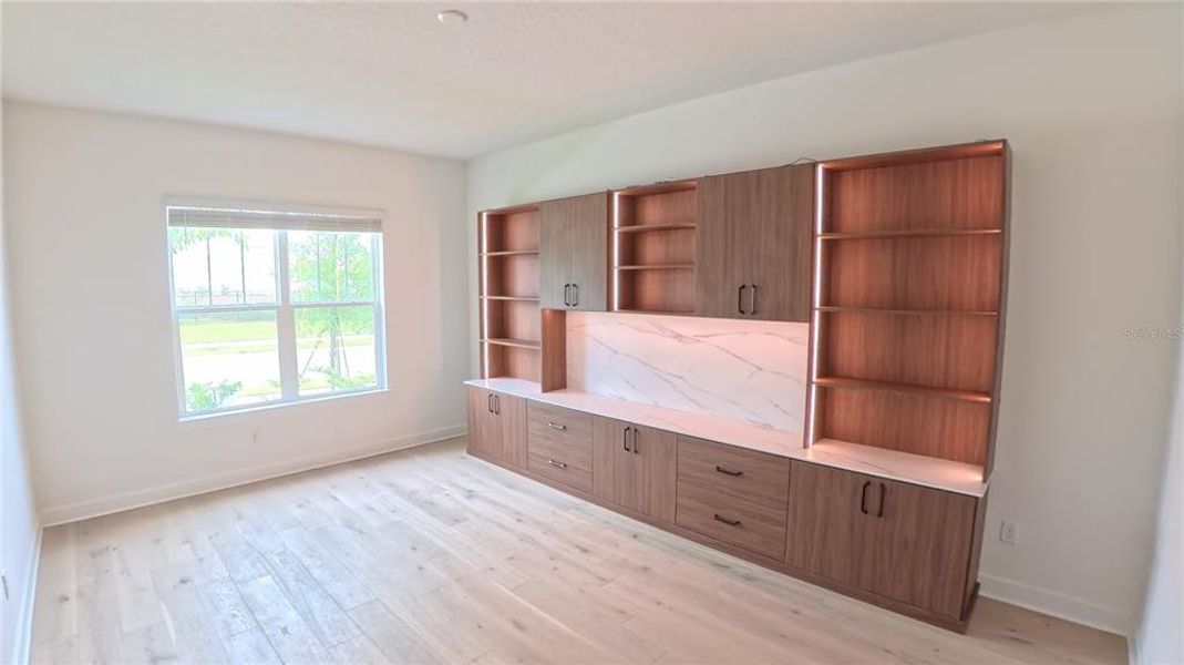 Furnished interior view inside a new home in Willow Ridge, Montverde (Image 14).