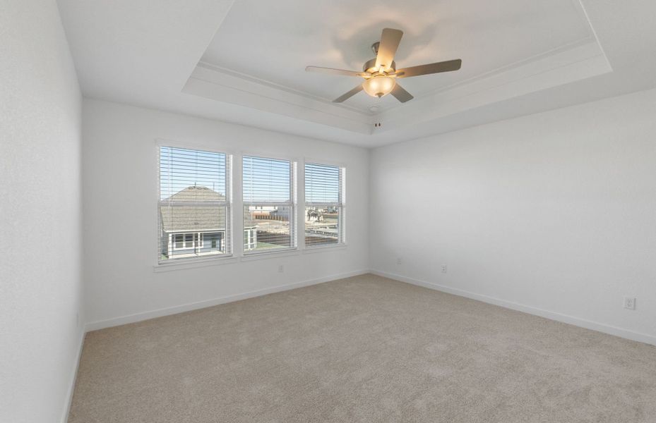 Spacious, unfurnished interior of a new home in Santa Rita Ranch, Liberty Hill (Image 17).