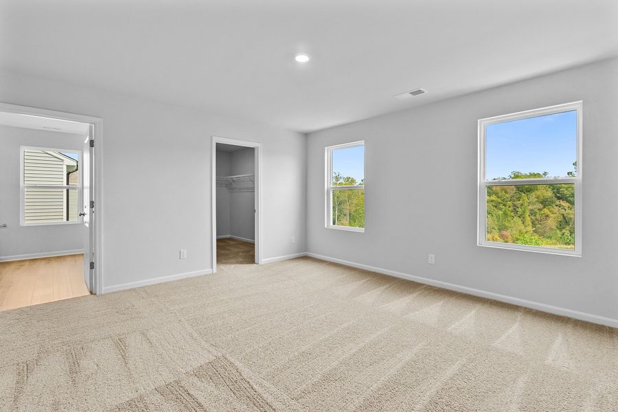 Spacious, unfurnished interior of a new home in Bell West, Kernersville (Image 36).