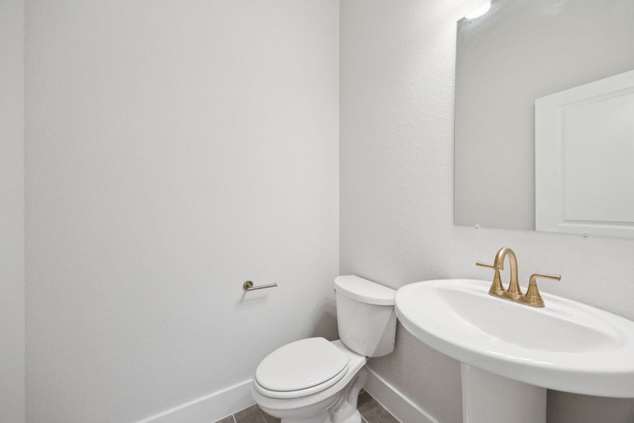 Representative furnished interior of a home built from the Belmont by Centre Living Homes in Ellis Ranch Estates, Waxahachie (Image 12).