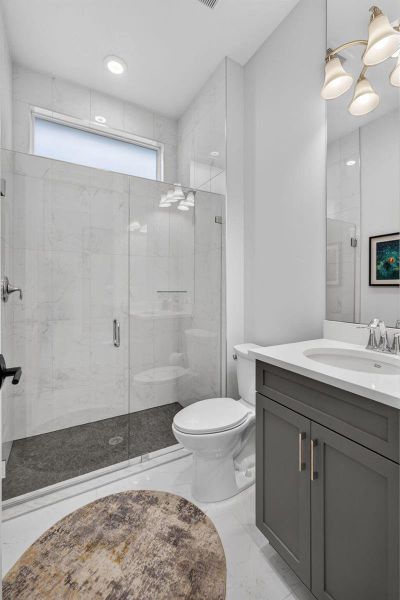 2nd Bathroom Walk In 2nd Bathroom Walk In