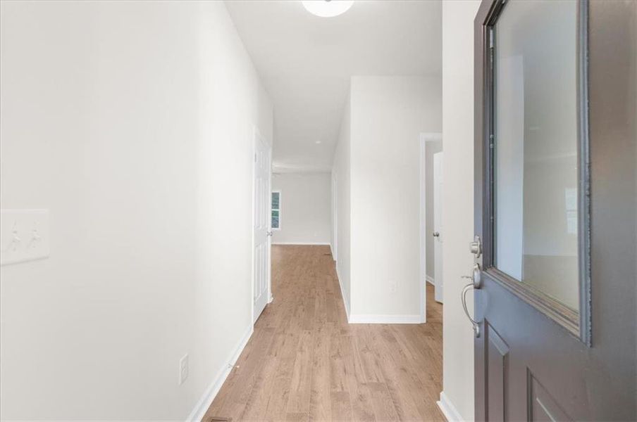 Spacious, unfurnished interior of a new home in , Gainesville (Image 17).