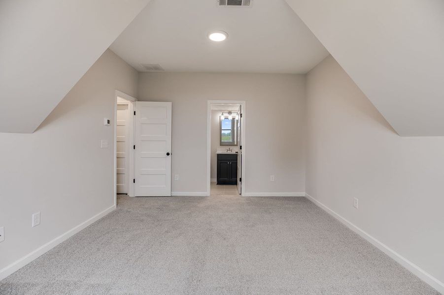 Spacious, unfurnished interior of a new home in Parmer Farms, Roopville (Image 34).