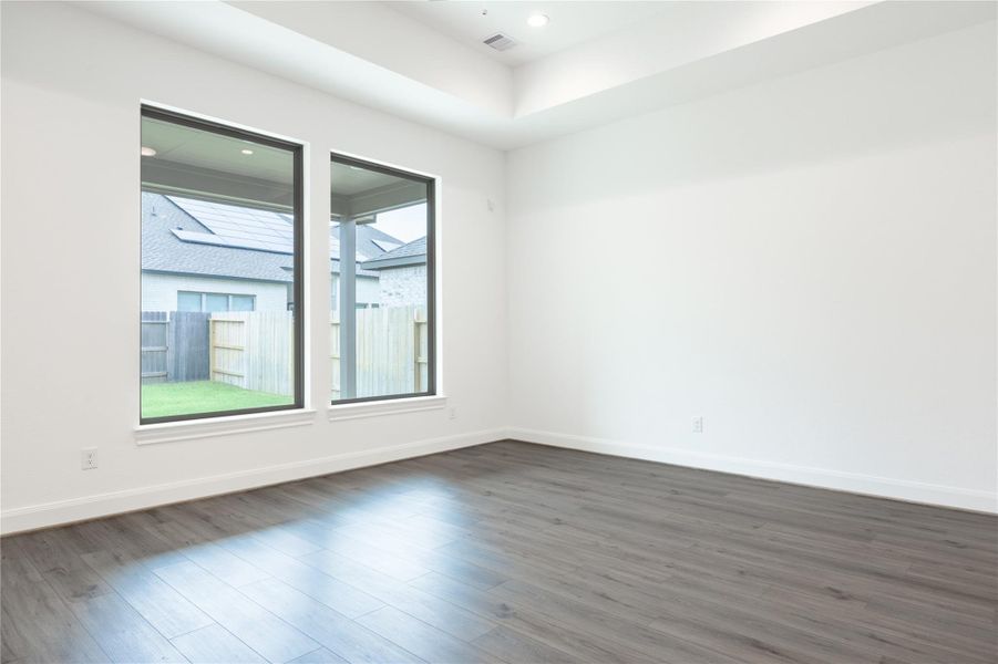 Image 12 of a home in Sunterra. Image 12 of a home in Sunterra.