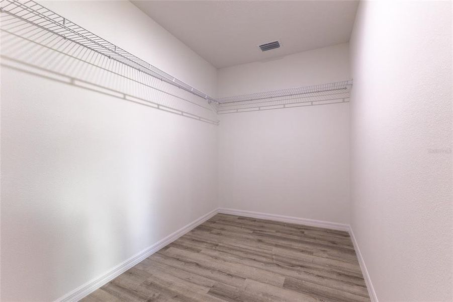 Spacious, unfurnished interior of a new home in , Dunnellon (Image 37). Spacious, unfurnished interior of a new home in , Dunnellon (Image 37).