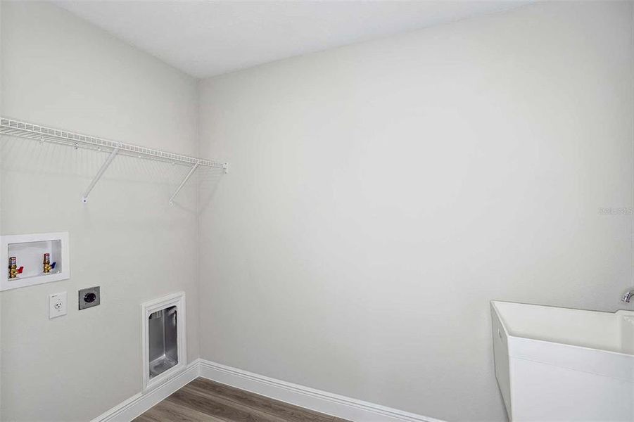 Spacious, unfurnished interior of a new home in Pasadena Woods, Dade City (Image 23). Spacious, unfurnished interior of a new home in Pasadena Woods, Dade City (Image 23).