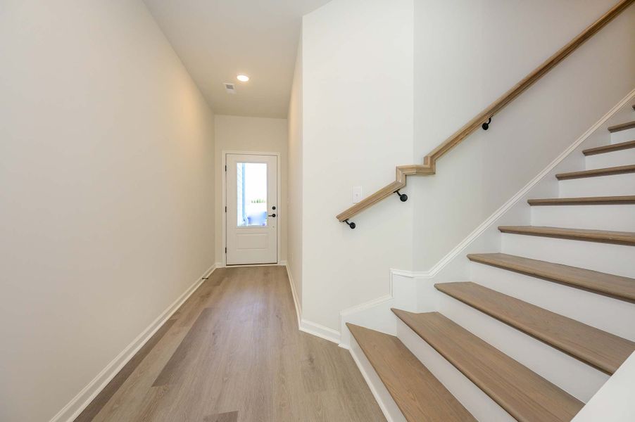 The Thornhurst II - Entrance The Thornhurst II - Entrance