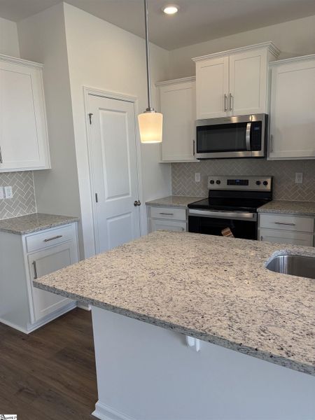Furnished interior view inside a new home in Hazelwood, Boiling Springs (Image 6).