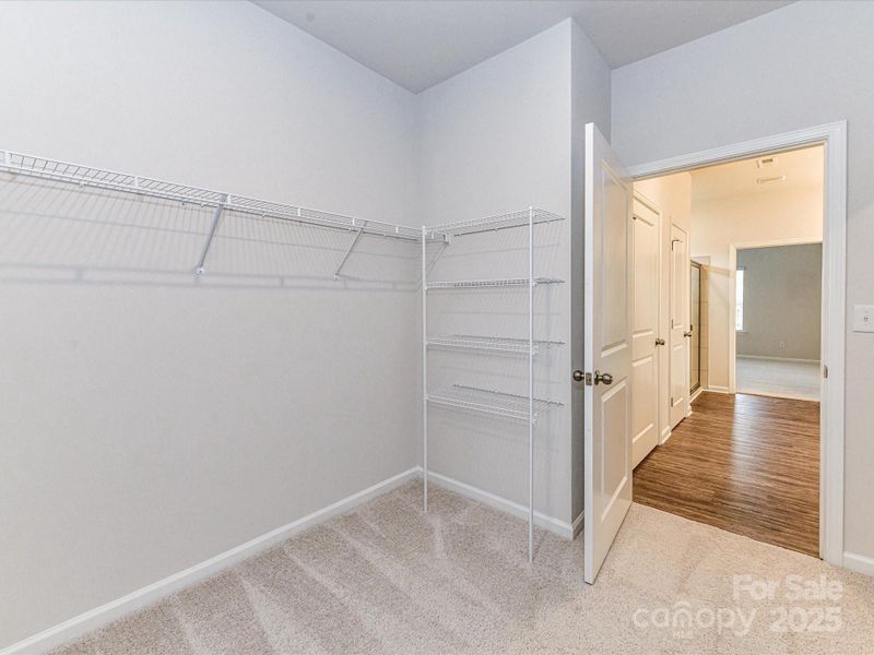 Spacious, unfurnished interior of a new home in , Midland (Image 26).