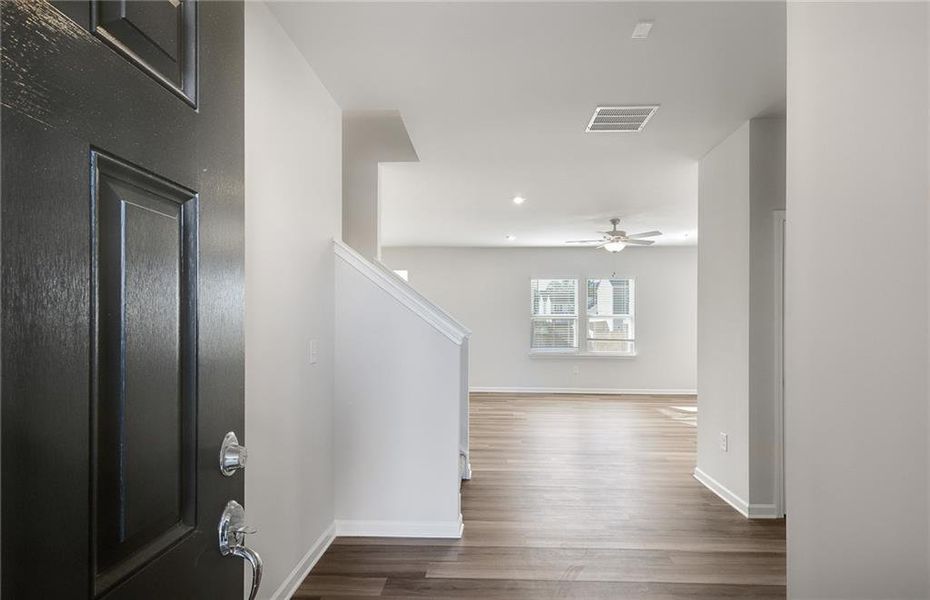 Spacious, unfurnished interior of a new home in Anderson Point, McDonough (Image 9).