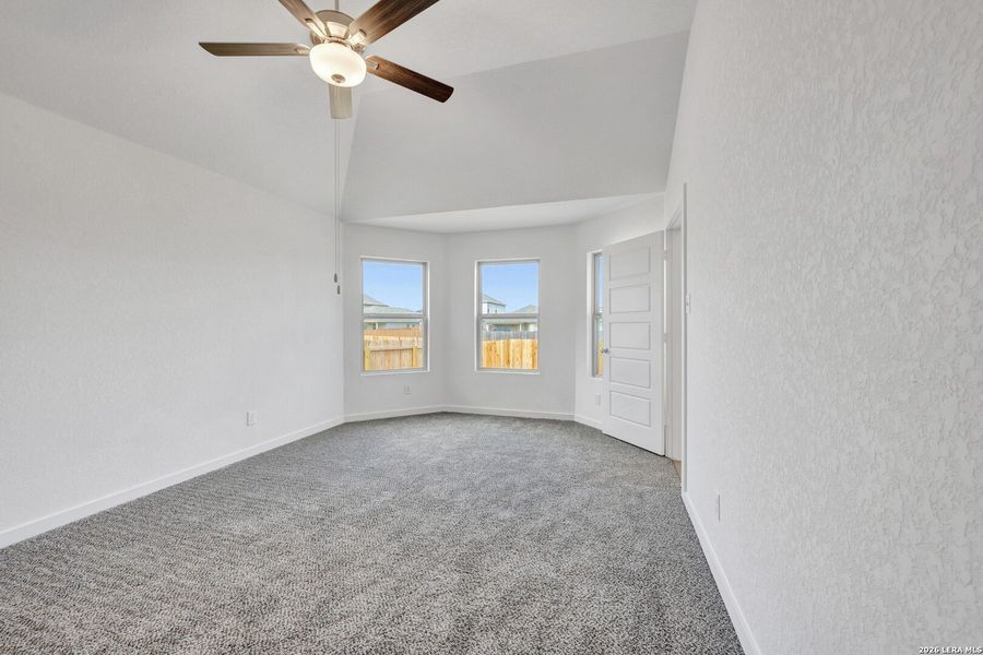 Spacious, unfurnished interior of a new home in Winding Brook, San Antonio (Image 44). Spacious, unfurnished interior of a new home in Winding Brook, San Antonio (Image 44).