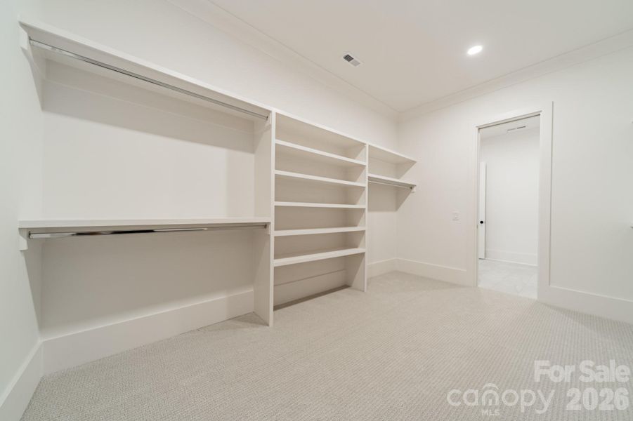 Spacious, unfurnished interior of a new home in , Davidson (Image 40).