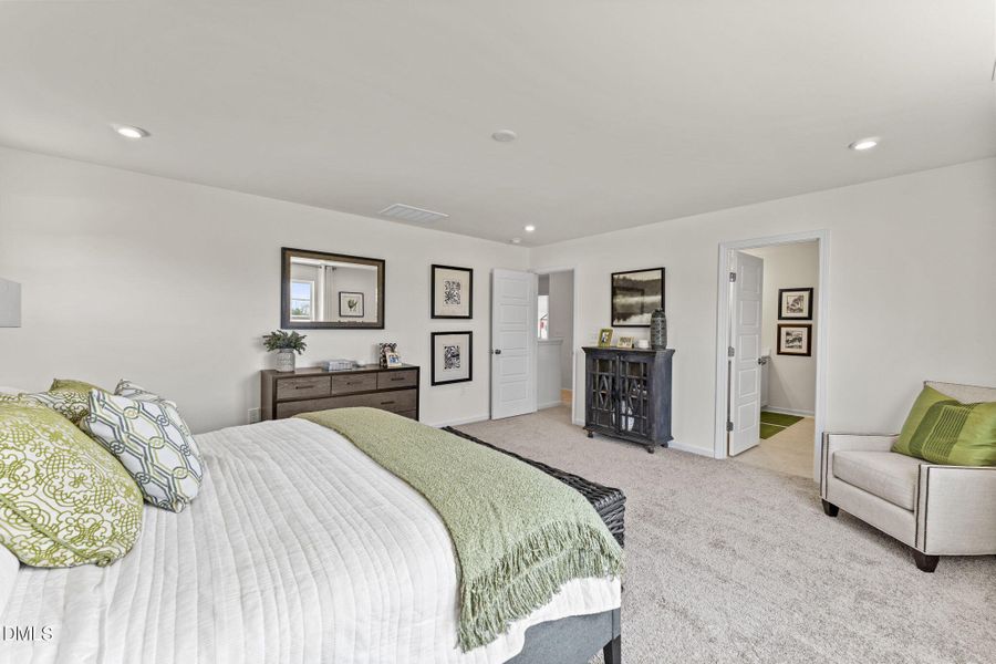 20-Primary Bedroom HHHunt Homes