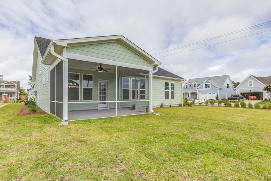 Representative exterior details of a home built from the The Amherst by RobuckHomes in Windwater, Hampstead (Image 36).