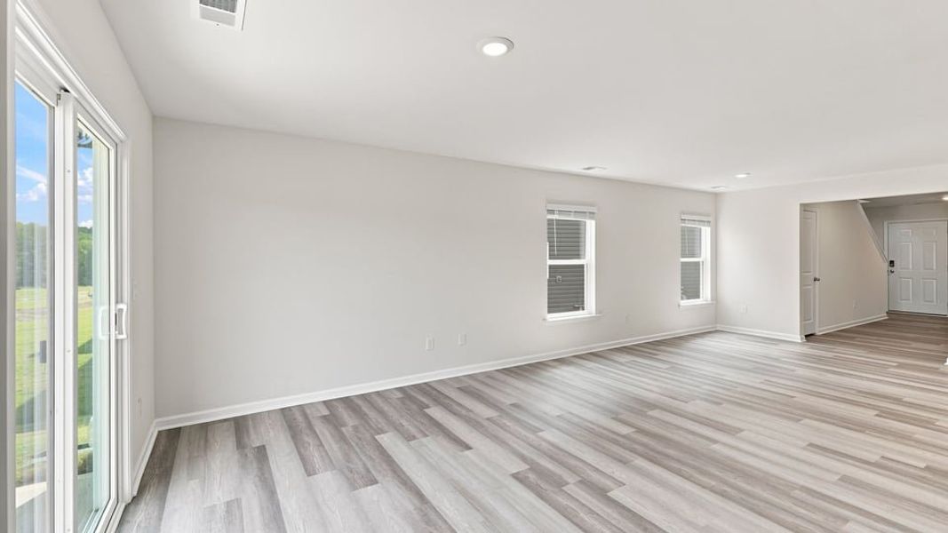 Spacious, unfurnished interior of a new home in Harrier Point, Woodruff (Image 20).