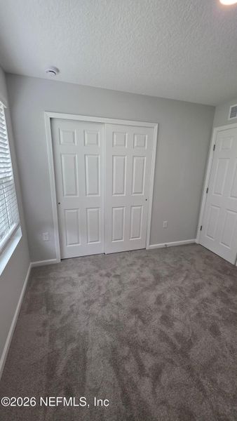 Spacious, unfurnished interior of a new home in , Jacksonville (Image 10).