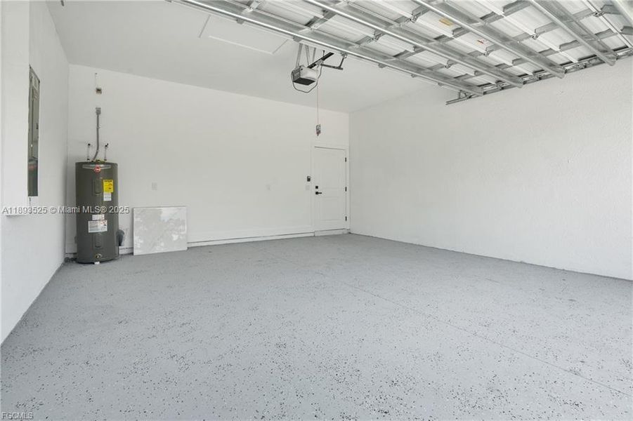 Spacious, unfurnished interior of a new home in , Lehigh Acres (Image 15). Spacious, unfurnished interior of a new home in , Lehigh Acres (Image 15).