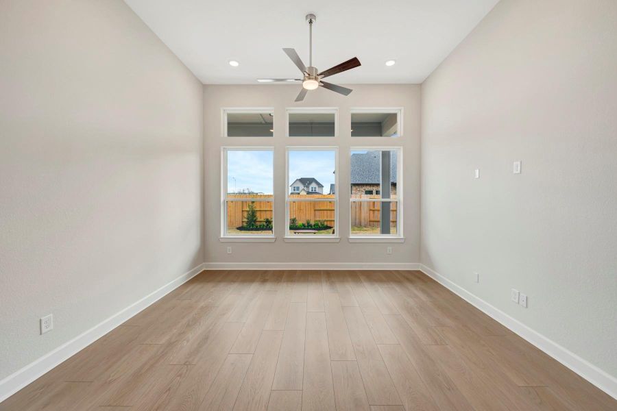Spacious, unfurnished interior of a new home in Grange 45' Homesites, Katy (Image 25).