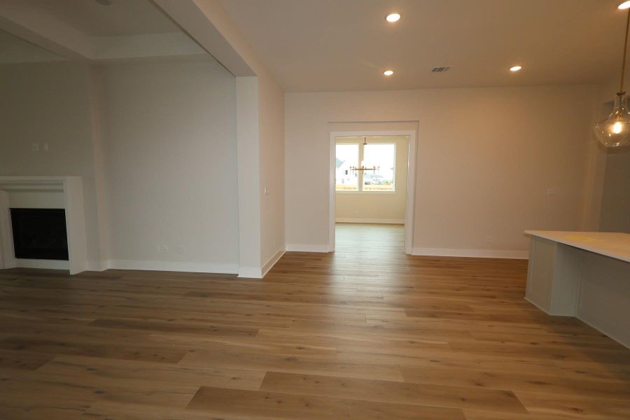 Spacious, unfurnished interior of a new home in Dunham Pointe, Cypress (Image 27). Spacious, unfurnished interior of a new home in Dunham Pointe, Cypress (Image 27).