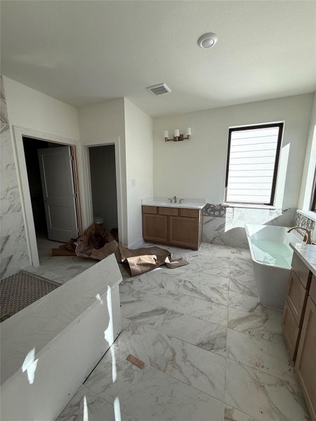 This photo was taken from a different unit within the Caywood Place community to show alternate finishes and selections. This photo was taken from a different unit within the Caywood Place community to show alternate finishes and selections.