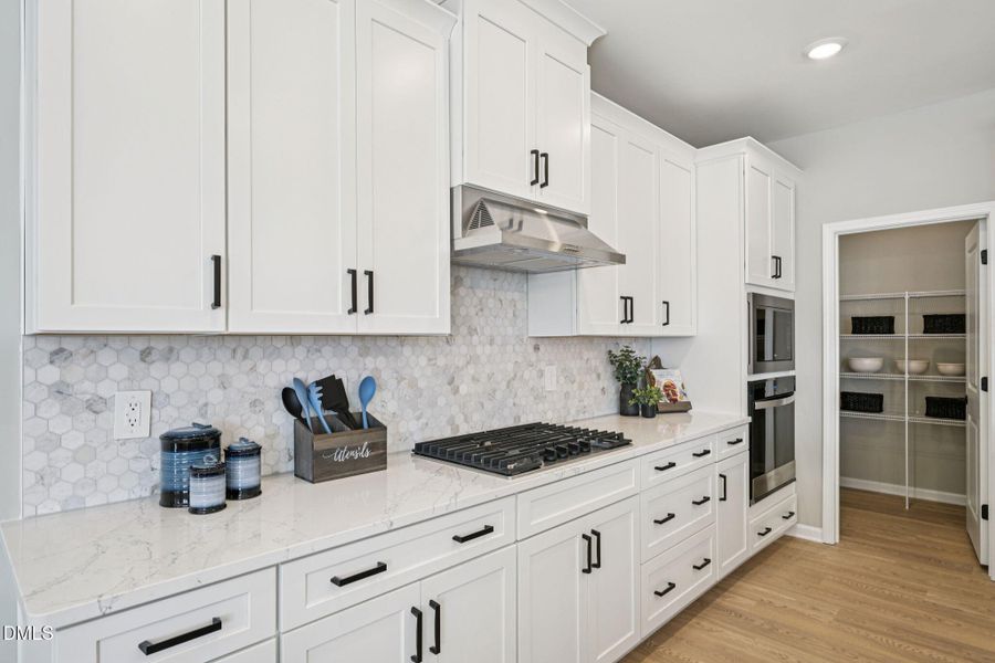 13 - Kitchen 13 - Kitchen