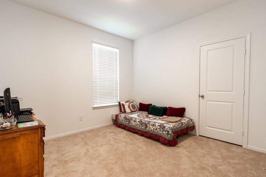 Furnished interior view inside a new home in Mustang Ridge, Alvin (Image 9). Furnished interior view inside a new home in Mustang Ridge, Alvin (Image 9).