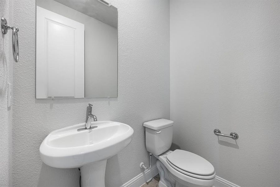 1109 Saltbrush Mews ~ Ready Now!