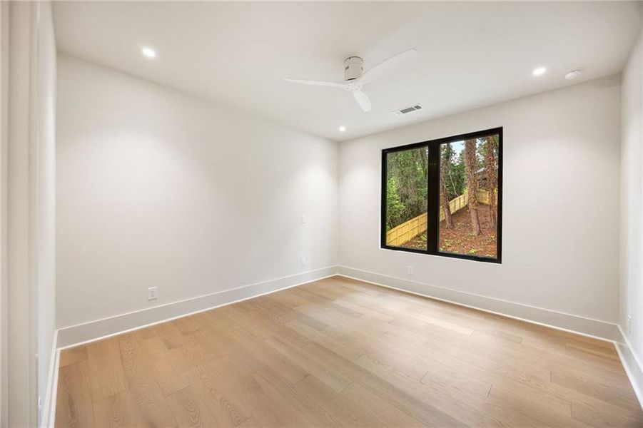 Spacious, unfurnished interior of a new home in , Atlanta (Image 20).