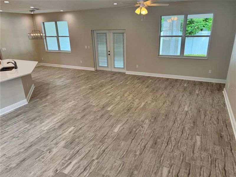Spacious, unfurnished interior of a new home in , Dade City (Image 56).