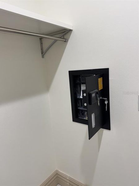 Close-up of interior finishes inside a home in , Okeechobee (Image 14).