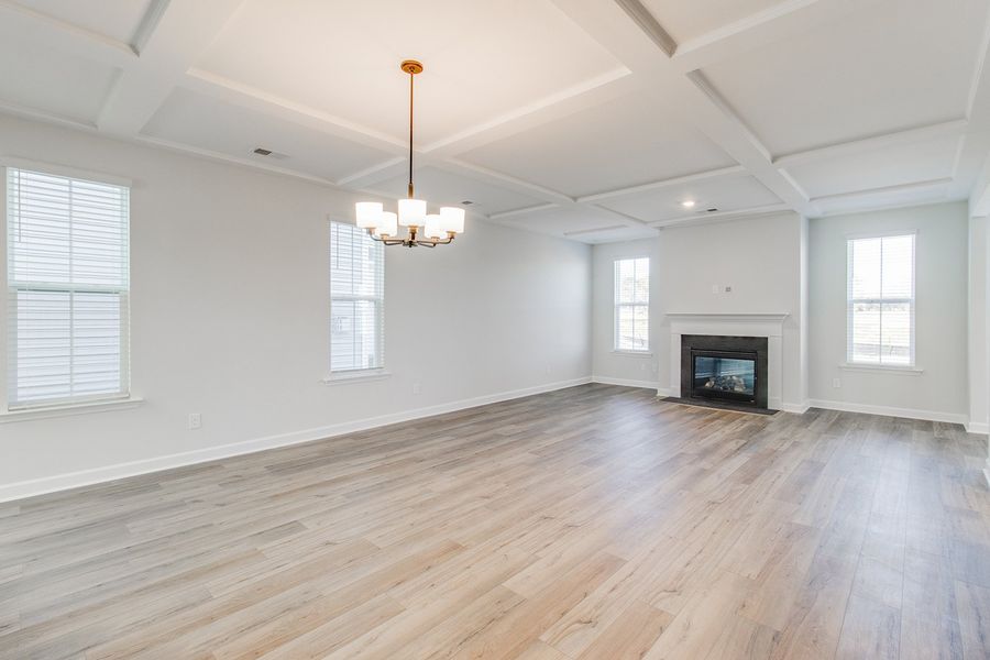 Spacious, unfurnished interior of a new home in Hendrix Farms, Lexington (Image 19).