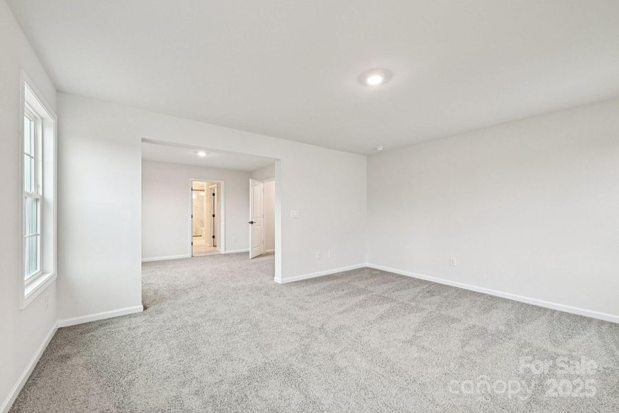 Spacious, unfurnished interior of a new home in Sylvan Creek, Denver (Image 18). Spacious, unfurnished interior of a new home in Sylvan Creek, Denver (Image 18).