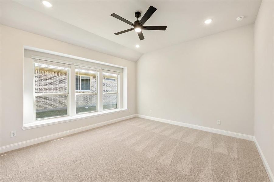 Spacious, unfurnished interior of a new home in Creekview Meadows, Pilot Point (Image 25).