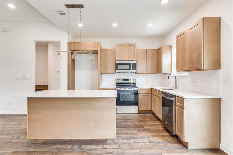 Furnished interior view inside a new home in , Granbury (Image 7).