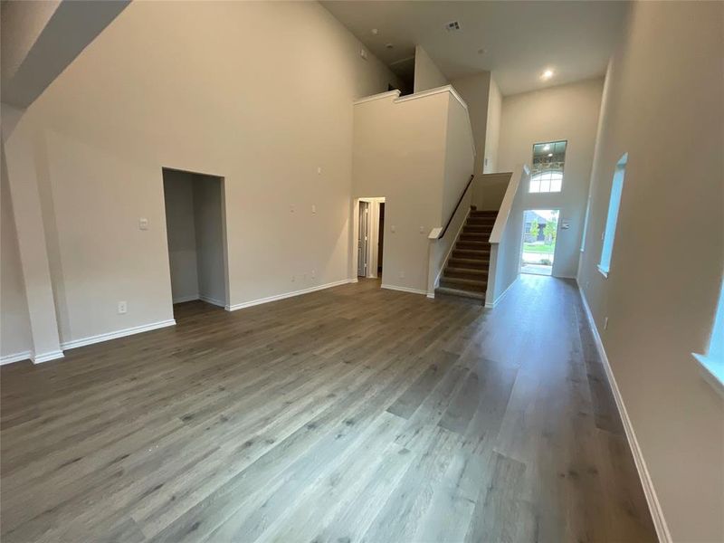 Spacious, unfurnished interior of a new home in Elevon, Lavon (Image 7).