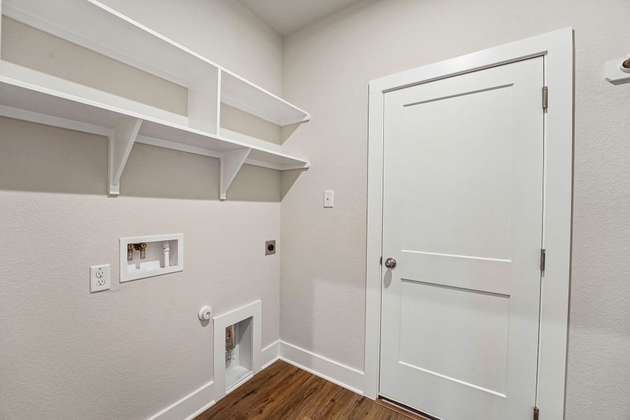 Spacious, unfurnished interior of a new home in Three Creeks, Belton (Image 12). Spacious, unfurnished interior of a new home in Three Creeks, Belton (Image 12).