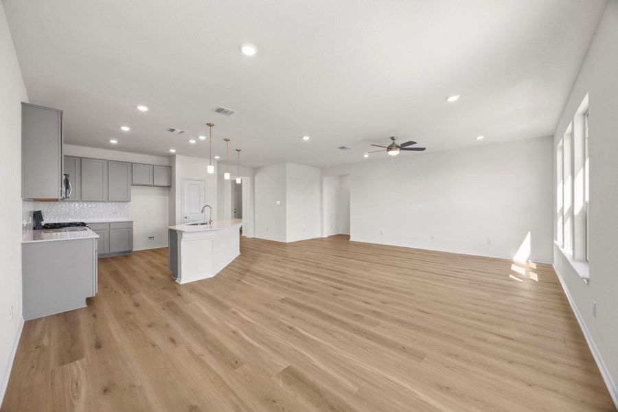 Spacious, unfurnished interior of a new home in Salerno - Classic Collection, Round Rock (Image 28).