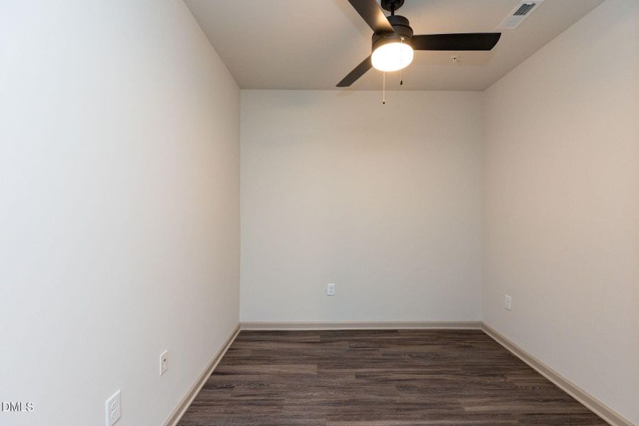 004-1920x1080-office-or-study