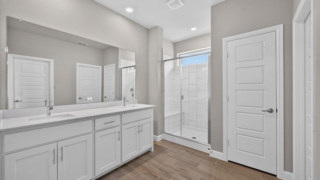 Furnished interior view inside a new home in Bluestem, Rhome (Image 9).