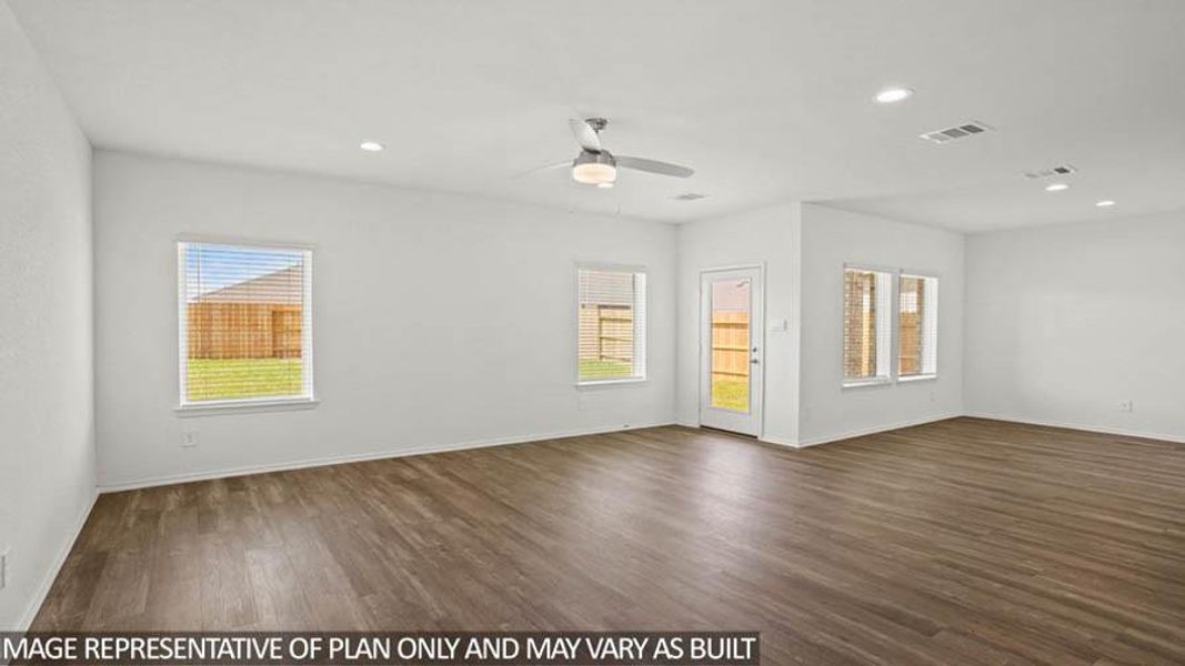 Spacious, unfurnished interior of a new home in Cypress Green, Tomball (Image 8).