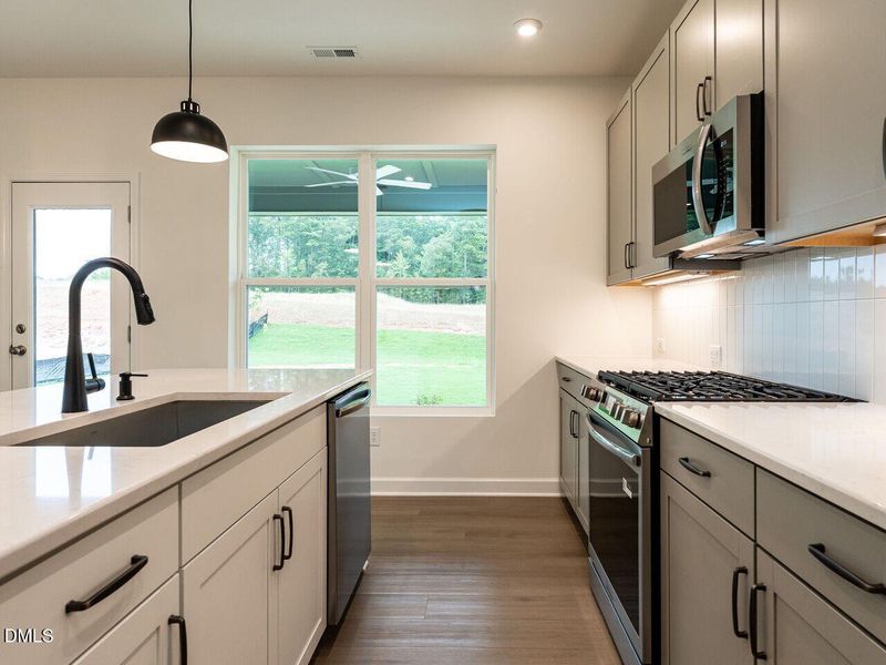 021-1280x960-kitchen