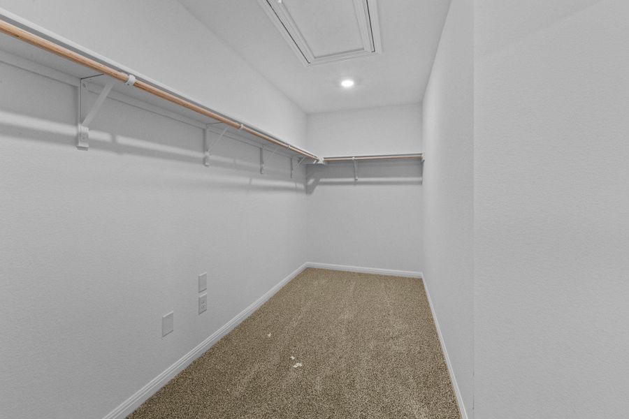 Spacious, unfurnished interior of a new home in Trace, San Marcos (Image 17).