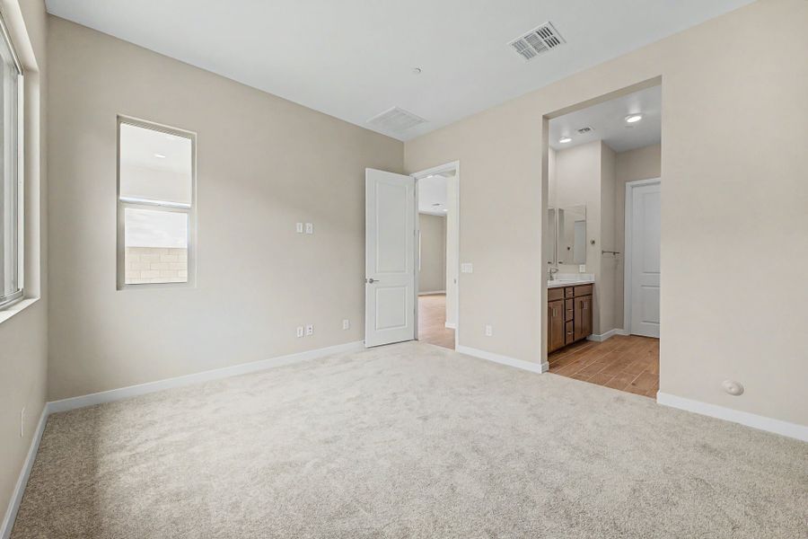 Spacious, unfurnished interior of a new home in Mira Vista at Victory, Buckeye (Image 10). Spacious, unfurnished interior of a new home in Mira Vista at Victory, Buckeye (Image 10).