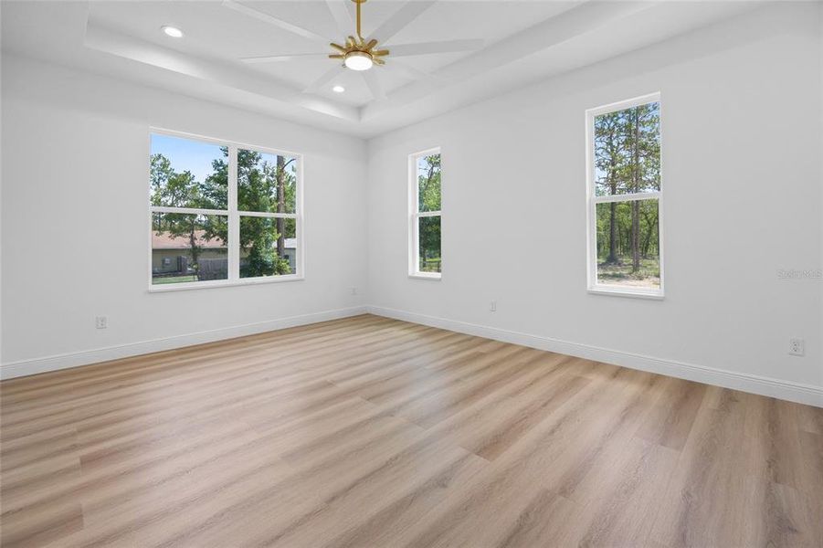 Spacious, unfurnished interior of a new home in , Dunnellon (Image 30).