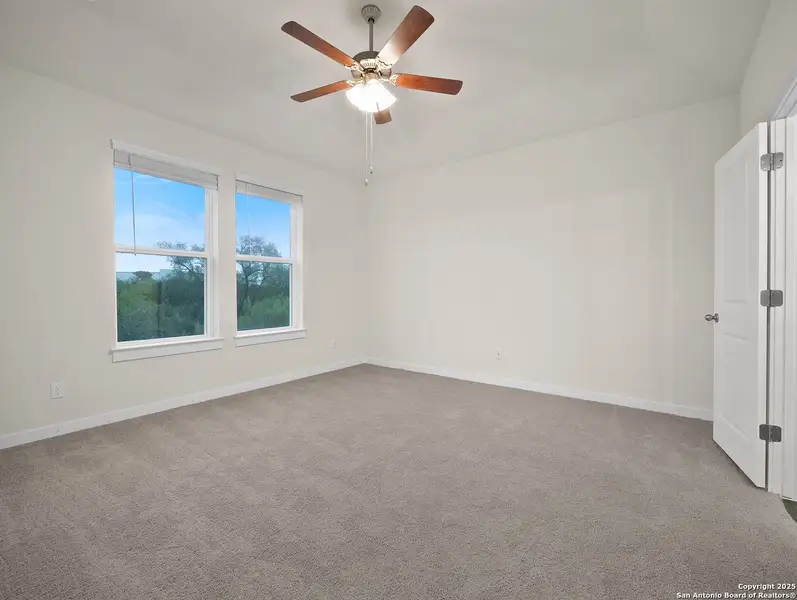 Spacious, unfurnished interior of a new home in Comanche Ridge, San Antonio (Image 14). Spacious, unfurnished interior of a new home in Comanche Ridge, San Antonio (Image 14).